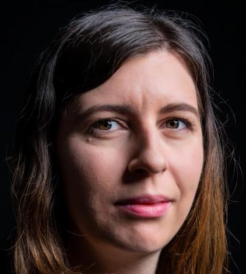 Reverdy laura portrait zoom